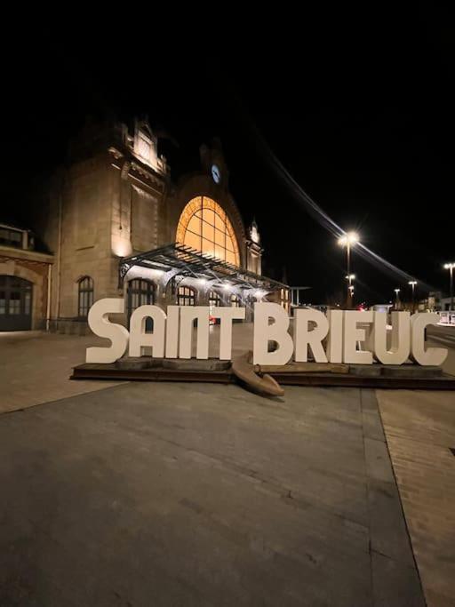 La Maison Des Sorciers ! Saint-Brieuc Exteriér fotografie